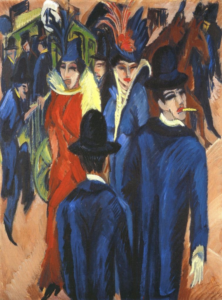 Ernst Ludwig Kirchner, Berliner Straßenszene: zwei Frauen mit Federhüten zwischen Männern in dunklen Mänteln